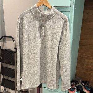 Tommy Bahama 1/4 snap medium weight worn once